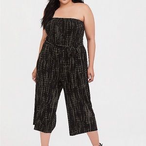 NWT Torrid strapless jumpsuit. 2X. Cute!!